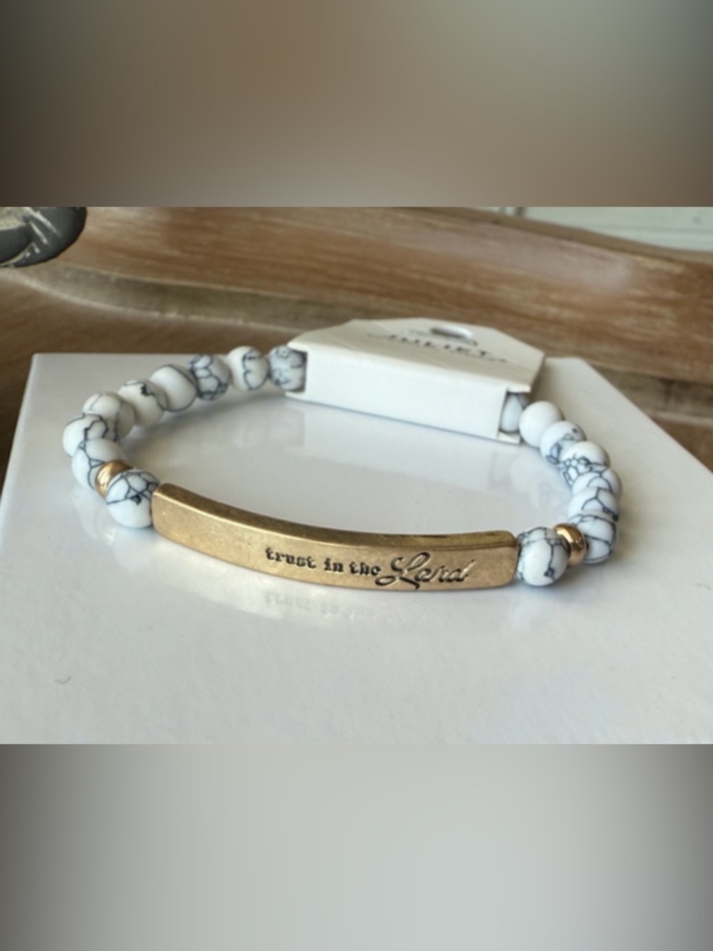 Faith-Inspired White Howlite Beaded Bracelet with Gold Bar - Picture 3 of 8